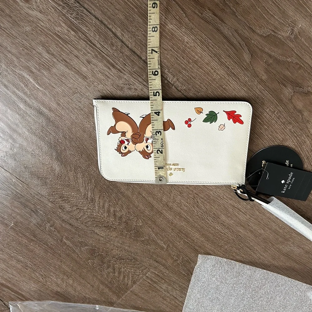NWTKate Spade Chip and Dale Wristlet - Picture 6 of 6